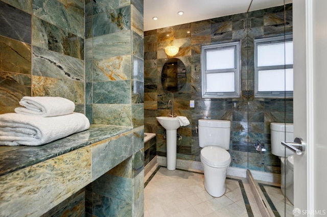 11 Perego Ter Unit 6, San Francisco, CA 94131 - bathroom with toilet, tile walls, and recessed lighting
