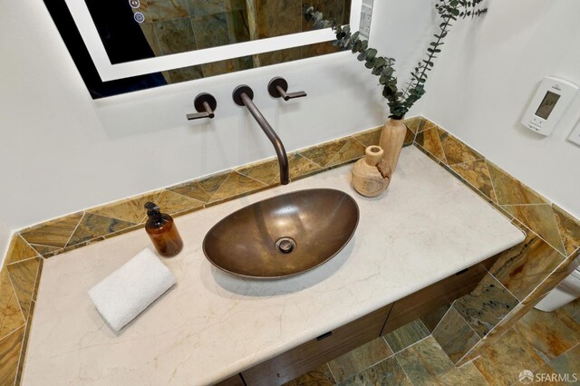 11 Perego Ter Unit 6, San Francisco, CA 94131 - bathroom with vanity