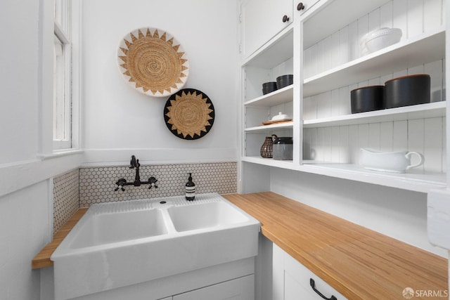 pantry with a sink