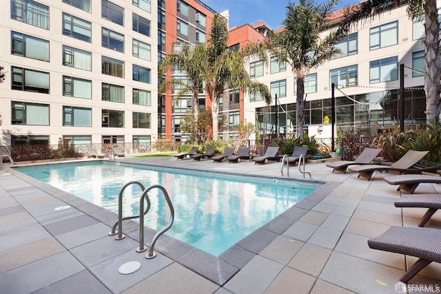 170 King St Unit 1104, San Francisco, CA 94107 - community pool featuring a patio area