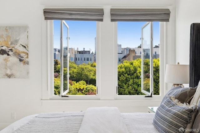 3226 Octavia St, San Francisco, CA 94123 - bedroom with a city view