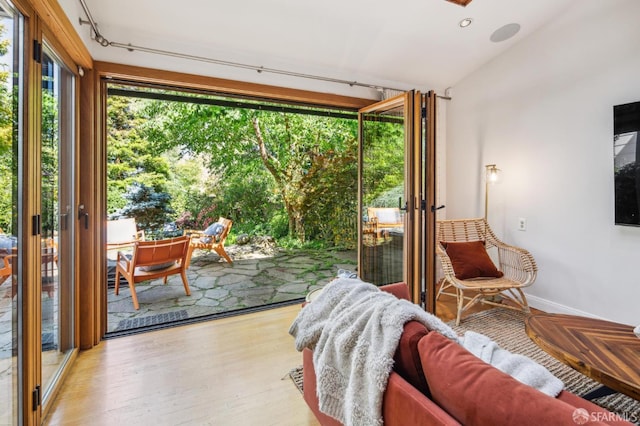 61 Homestead St, San Francisco, CA 94114 - entryway with wood finished floors and baseboards