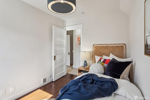 61 Homestead St, San Francisco, CA 94114 - bedroom featuring wood finished floors and baseboards