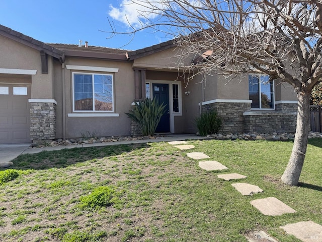 view of front facade with stone siding, a front lawn, and stucco siding