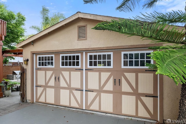 view of detached garage