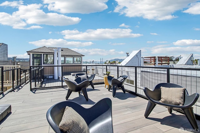3011 Van Ness Ave, San Francisco, CA 94109 - view of wooden terrace