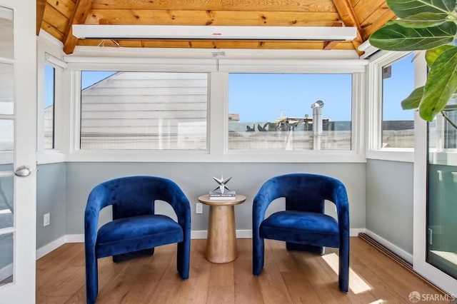 3011 Van Ness Ave, San Francisco, CA 94109 - sunroom / solarium with beamed ceiling