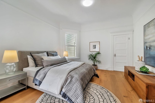 291 Church St, San Francisco, CA 94114 - bedroom with wood finished floors