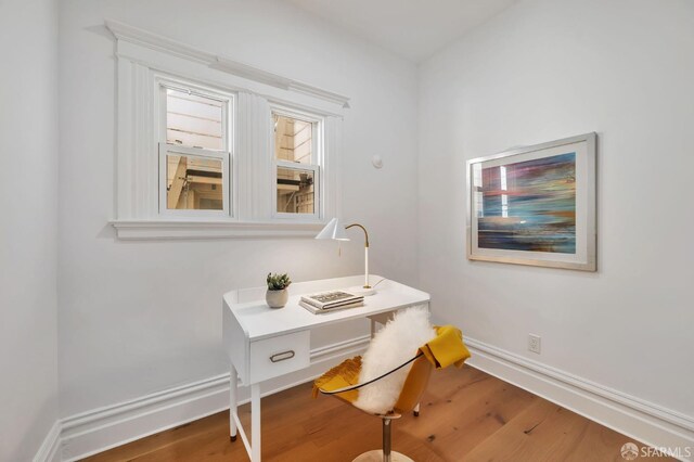 291 Church St, San Francisco, CA 94114 - home office with wood finished floors and baseboards