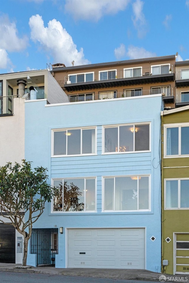 view of front of house with stucco siding