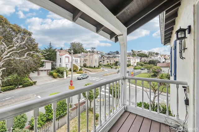 1475 Monterey Blvd, San Francisco, CA 94127 - balcony featuring a residential view