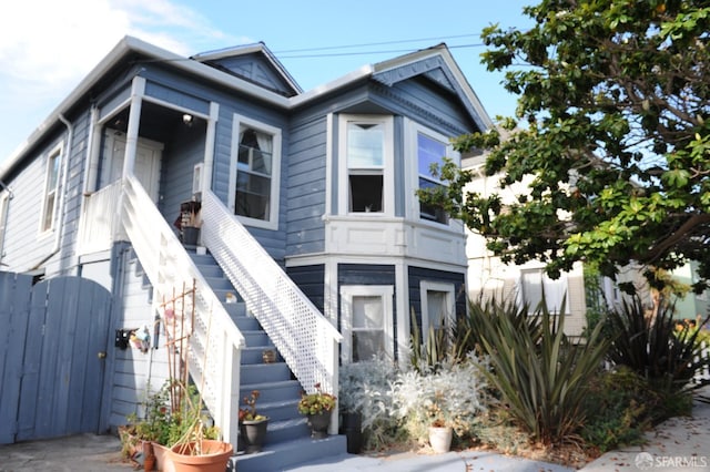 Listing photo 2 for 1070 56th St, Emeryville CA 94608