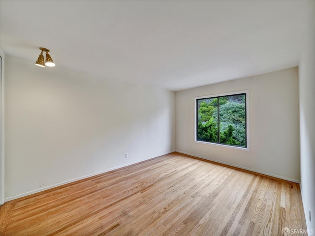 173 Warren Dr, San Francisco, CA 94131 - empty room featuring light wood-type flooring and baseboards