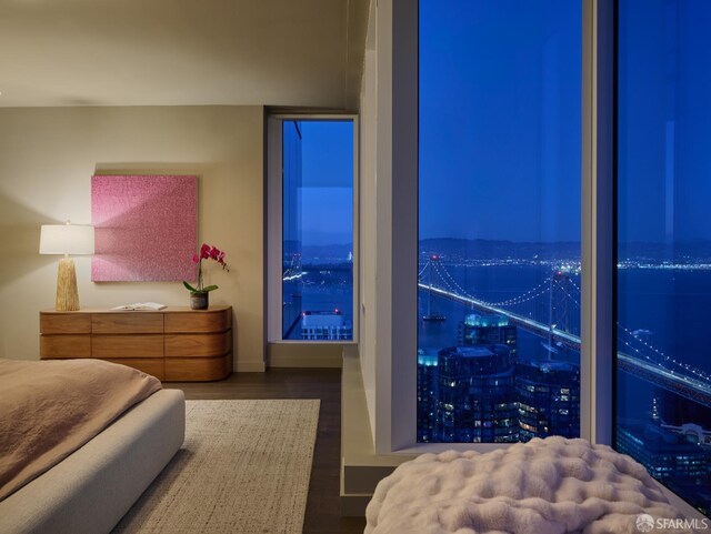 488 Folsom St Unit 5501, San Francisco, CA 94105 - bedroom with wood finished floors and baseboards