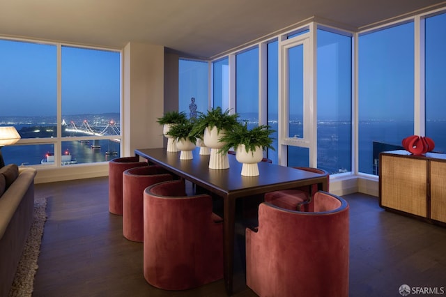 488 Folsom St Unit 5501, San Francisco, CA 94105 - dining area with dark wood finished floors and a water view