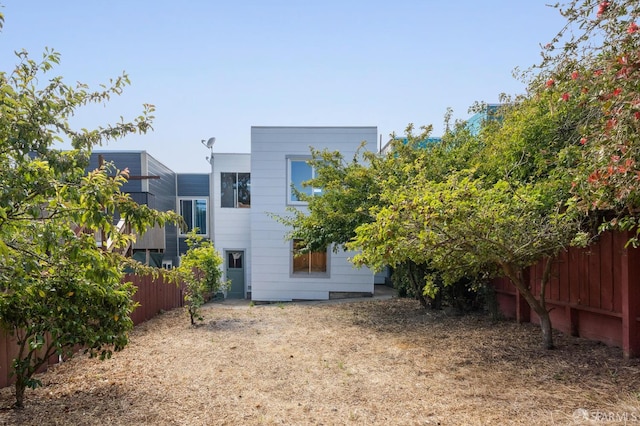 363 Prague St, San Francisco, CA 94112 - back of property