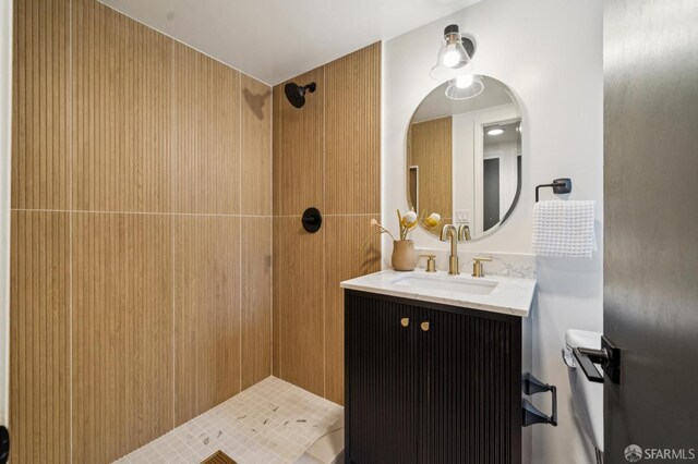 363 Prague St, San Francisco, CA 94112 - bathroom with tiled shower and vanity
