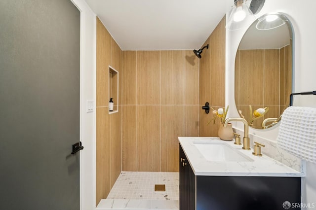 363 Prague St, San Francisco, CA 94112 - bathroom with tiled shower and vanity