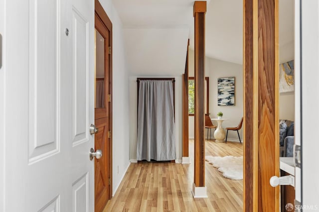 1285 Holloway Ave, San Francisco, CA 94132 - entrance foyer featuring light wood finished floors and lofted ceiling