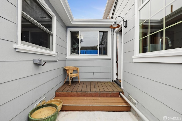 1285 Holloway Ave, San Francisco, CA 94132 - doorway to property
