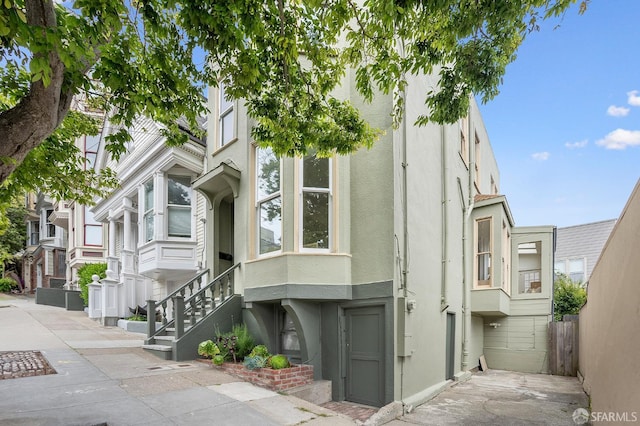 1908 Buchanan St, San Francisco, CA 94115 - view of property with stairway