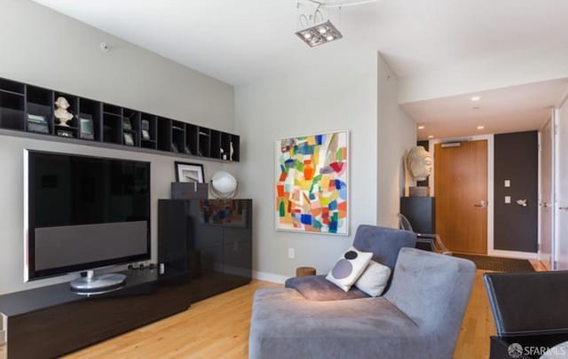 301 Mission St Unit 20E, San Francisco, CA 94105 - living area with wood finished floors and baseboards