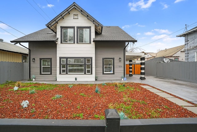 view of front of property