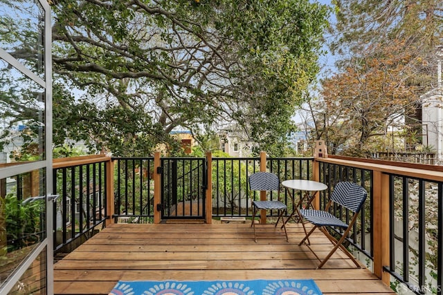 719-721 Shotwell St, San Francisco, CA 94110 - view of wooden terrace
