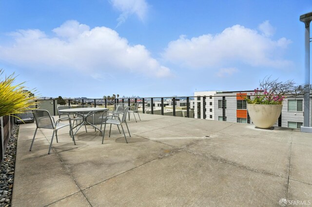 50 Jerrold Ave Unit 215, San Francisco, CA 94124 - view of patio with outdoor dining space