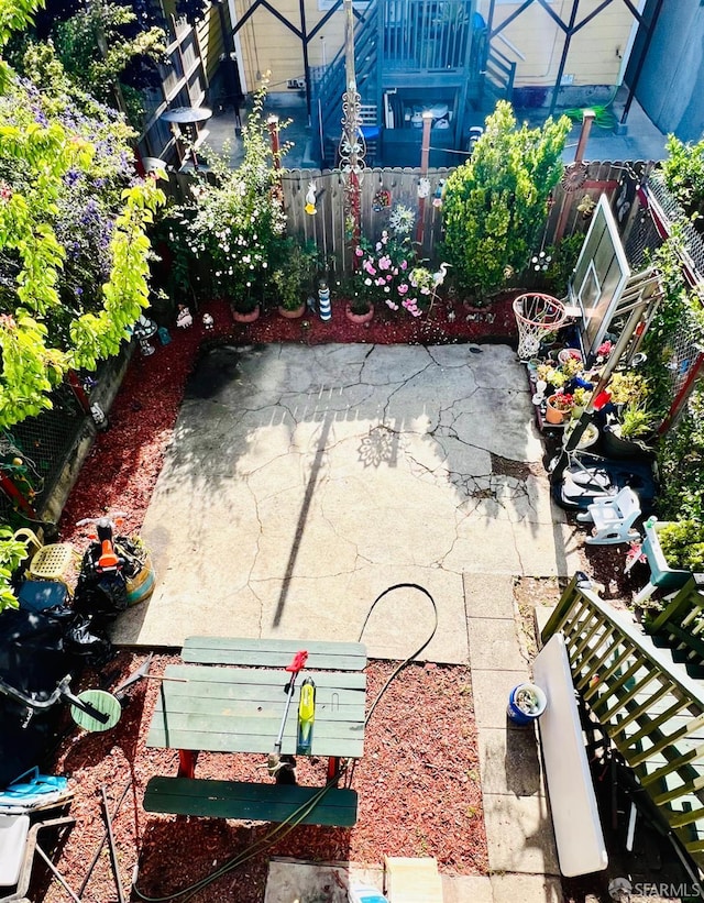 912 Alabama St, San Francisco, CA 94110 - view of patio / terrace