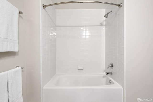 full bath with shower / bath combination