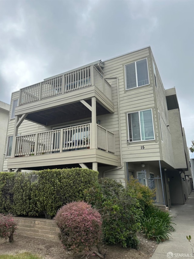 15 Mateo Ave Unit 7, Millbrae, CA 94030 - back of house featuring a balcony