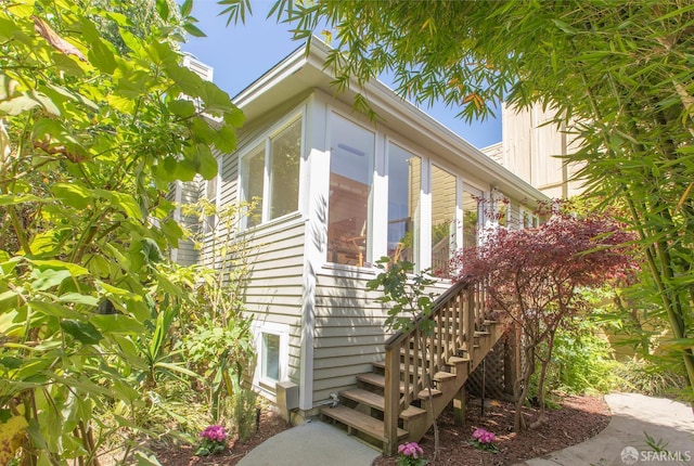 762 Bay St, San Francisco, CA 94109 - view of property exterior featuring a sunroom