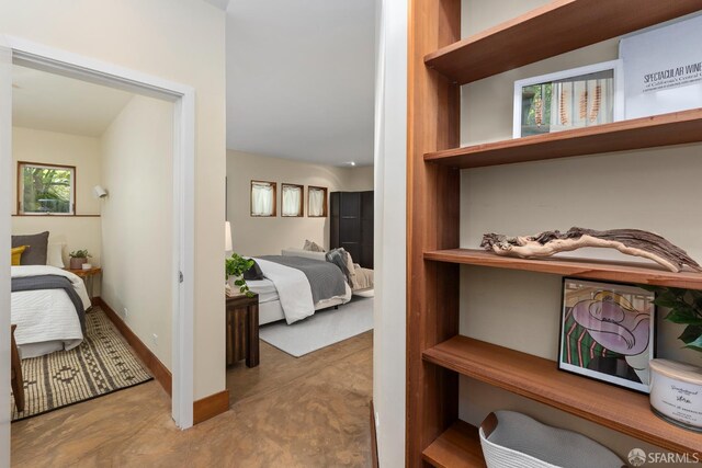 762 Bay St, San Francisco, CA 94109 - hall featuring finished concrete flooring and baseboards