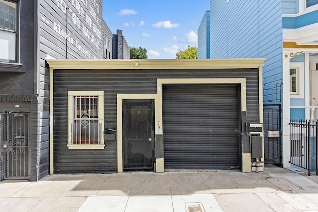 737 Minna St, San Francisco, CA 94103 - view of garage