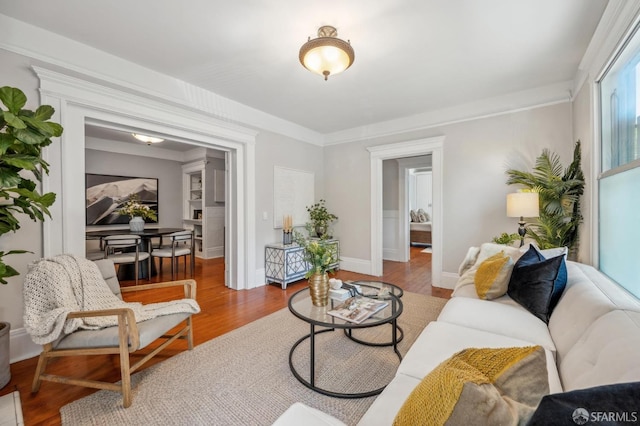 47 Octavia St, San Francisco, CA 94102 - living area with baseboards and wood finished floors