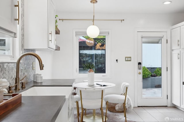 dining room with light tile patterned floors