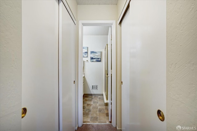 503 Camelback Rd, Pleasant Hill, CA 94523 - corridor with a textured wall