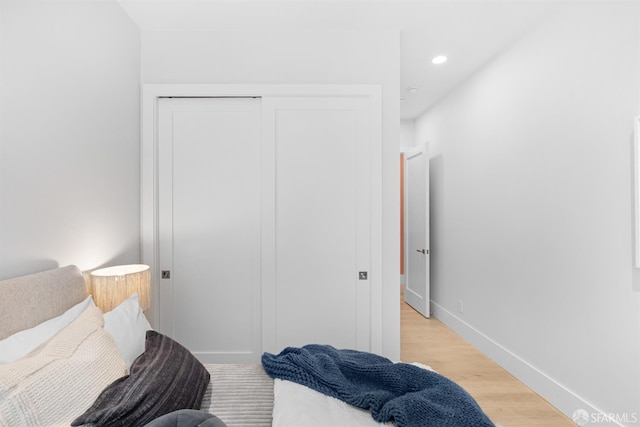 38 Steiner St Unit 303, San Francisco, CA 94114 - bedroom with light wood-style flooring, a closet, and recessed lighting
