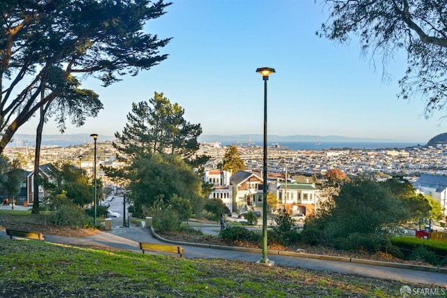 view of property's community featuring a residential view