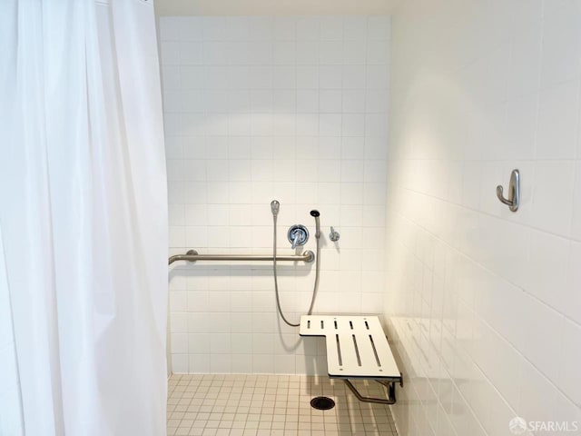 250 King St Unit 536, San Francisco, CA 94107 - bathroom with a tile shower