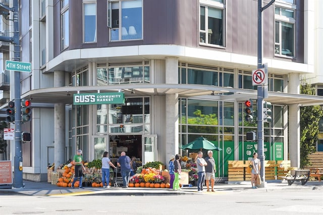 250 King St Unit 536, San Francisco, CA 94107 - view of building exterior