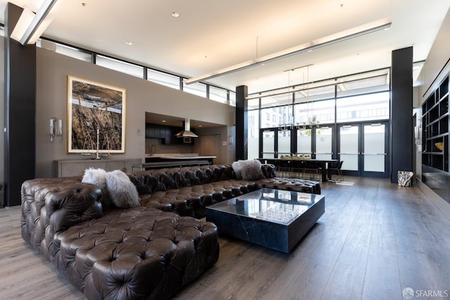 250 King St Unit 536, San Francisco, CA 94107 - community lobby with a high ceiling