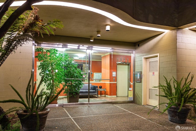 view of entrance to property