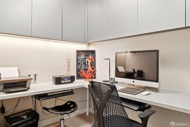611 Washington St Unit 2505, San Francisco, CA 94111 - home office with built in study area