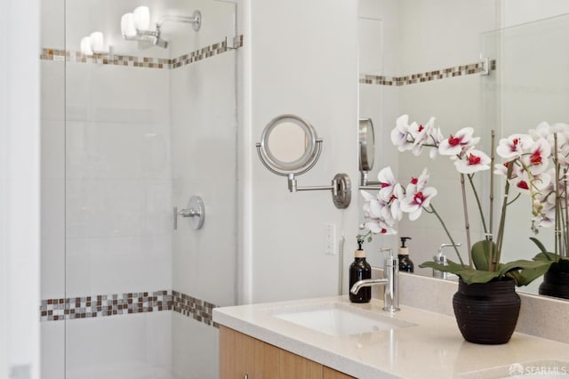 75 Moss St Unit 14, San Francisco, CA 94103 - bathroom featuring a tile shower and vanity