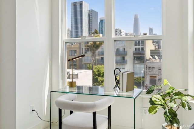 75 Moss St Unit 14, San Francisco, CA 94103 - home office with a skyline view
