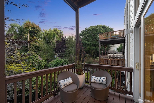 49 Hill St, San Francisco, CA 94110 - view of wooden deck