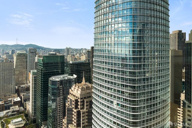 view of city featuring a mountain view