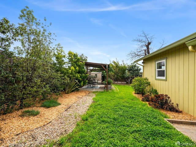 view of yard with a patio